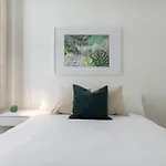 Luxury 2 Bedroom Plaza Alcantara Апартаменты Малага