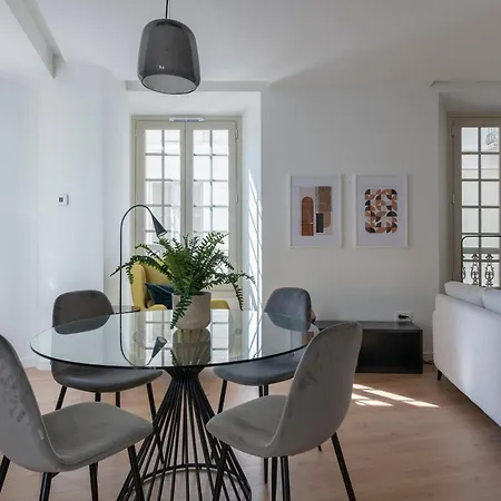 Luxury 2 Bedroom Plaza Alcantara Апартаменты