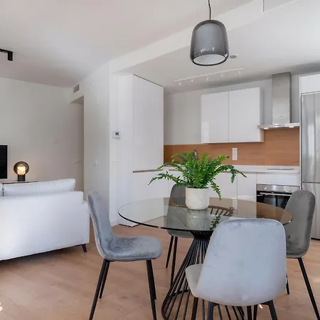 Luxury 2 Bedroom Plaza Alcantara マラガ
